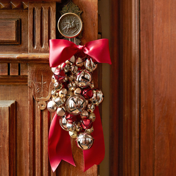 Campana ornament for door
