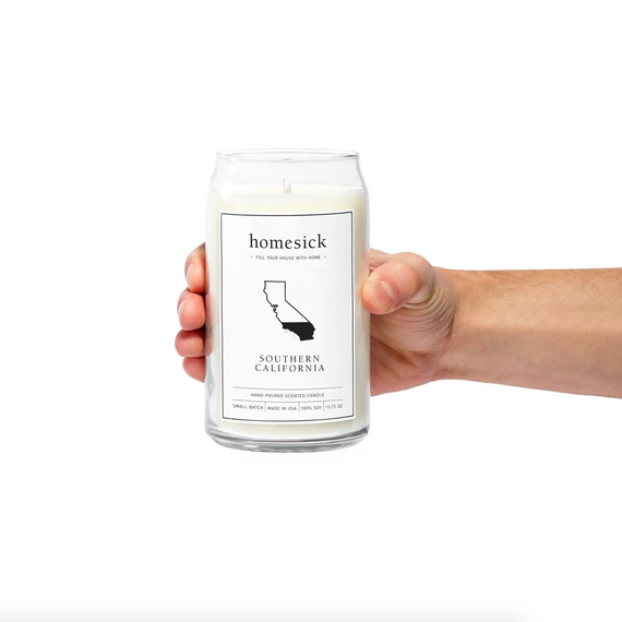 hjemve Candles emit the scent of your favorite state.