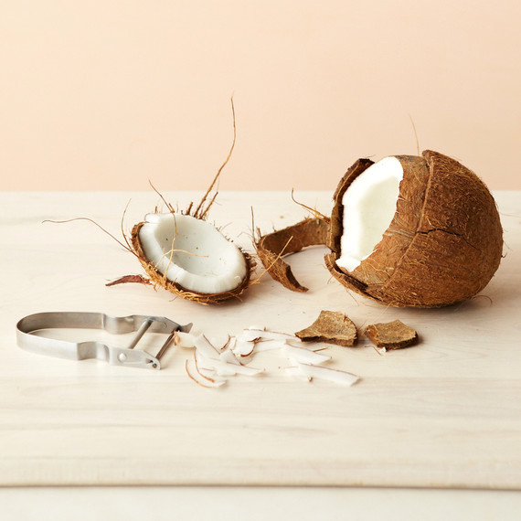 يقطع coconut peeler